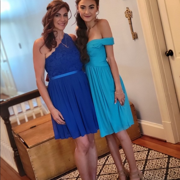 Hi Posh fam - thanks for checking out my closet! - Picture 4 of 11